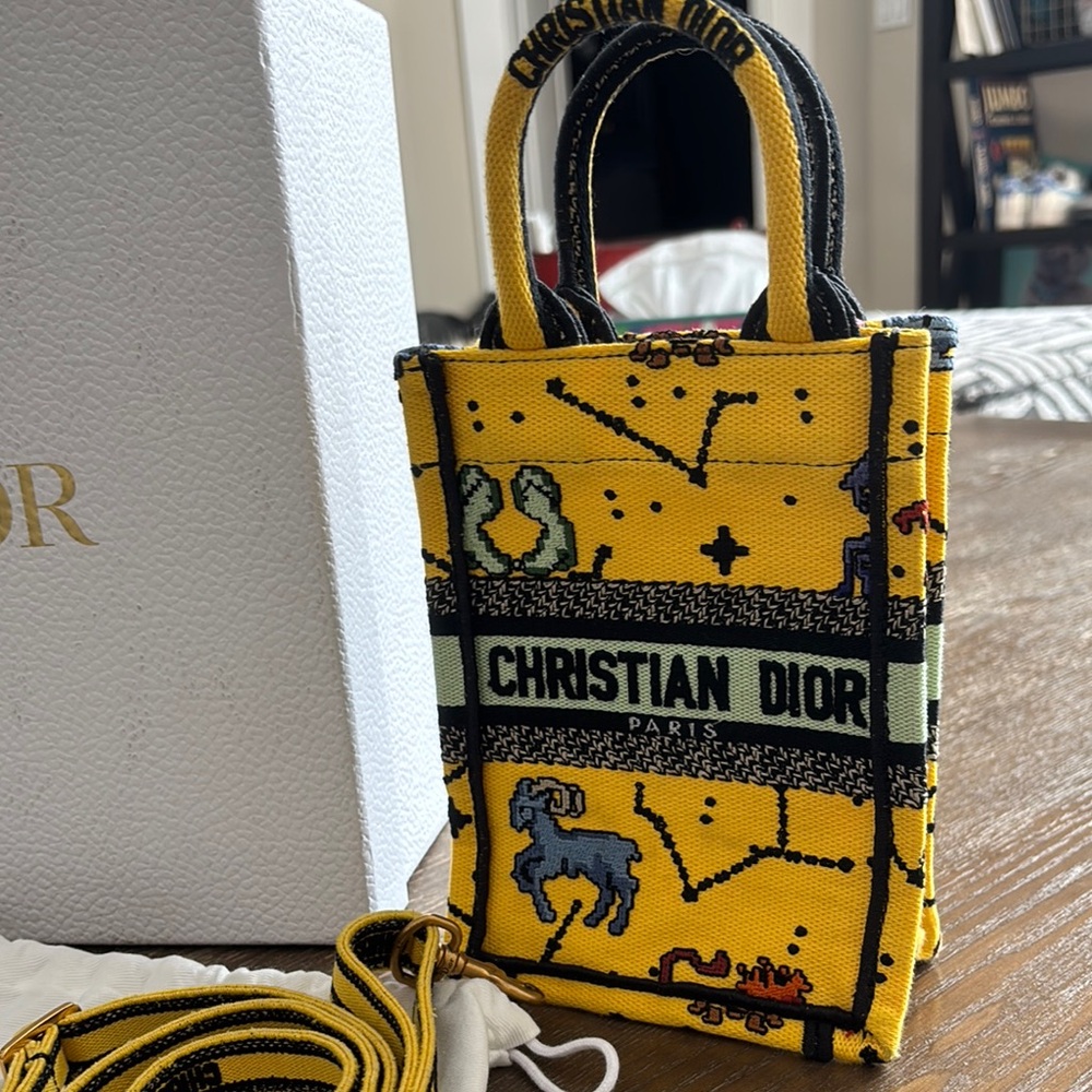 Dior Yellow Crossbody Bag - Picture 4 of 9